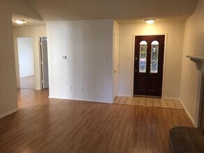 709 Windridge Ln in Burleson, TX - Building Photo - Building Photo