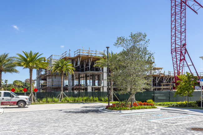 Eleven Eleven Central in Naples, FL - Building Photo - Building Photo