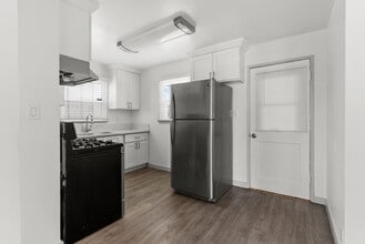 727 Olive Ave in Long Beach, CA - Building Photo - Building Photo