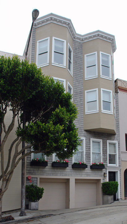 1255 Montgomery St in San Francisco, CA - Building Photo