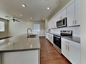 1805 Viaggio Ave in North Las Vegas, NV - Building Photo - Building Photo