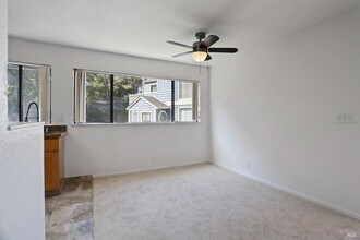 219 Sea Crest Cir in Vallejo, CA - Building Photo - Building Photo