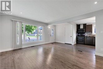 64 Nash Rd S in Hamilton, ON - Building Photo - Building Photo