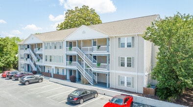 Riverview Apartments in Wilmington, NC - Building Photo - Building Photo