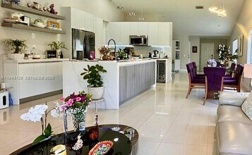 4284 Ironwood Ct in Weston, FL - Building Photo - Building Photo