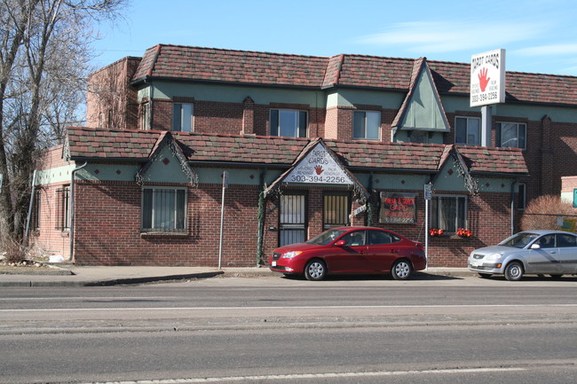 Crystal Rose Apartments in Denver, CO - Foto de edificio - Building Photo