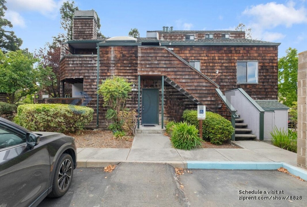454 Bolinger Common in Fremont, CA - Building Photo