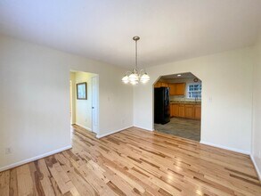 27 Ridgeland Ln in Asheville, NC - Building Photo - Building Photo