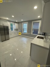 507 Green St, Unit 507-1 in Cambridge, MA - Building Photo - Building Photo