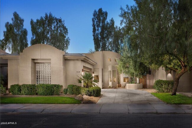 7371 E Vaquero Dr in Scottsdale, AZ - Building Photo - Building Photo