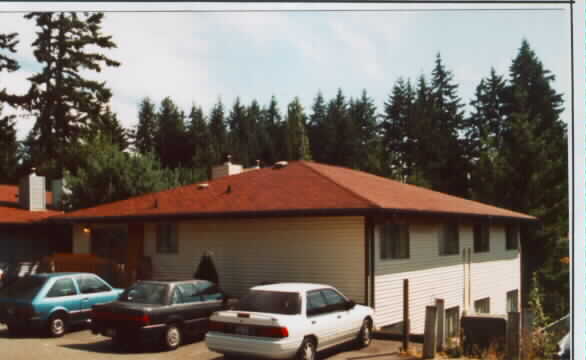 Valhalla Court in Edmonds, WA - Building Photo