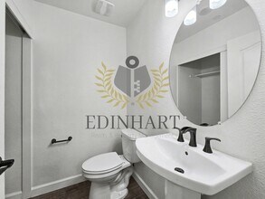 4885 N Backer Ave in Fresno, CA - Foto de edificio - Building Photo