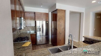 21301 Erwin St in Los Angeles, CA - Building Photo - Building Photo