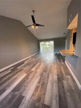 3429 NW 44th St in Lauderdale Lakes, FL - Building Photo - Building Photo