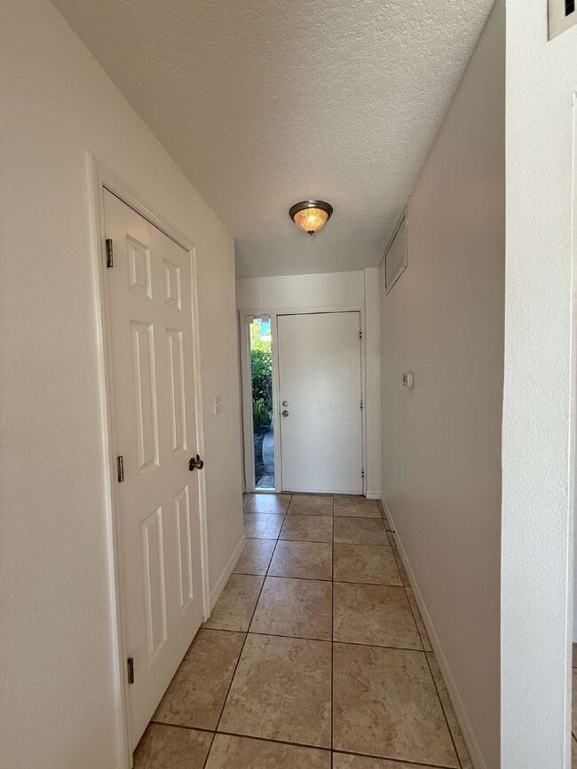 33 Emerald Ct in Satellite Beach, FL - Building Photo - Building Photo