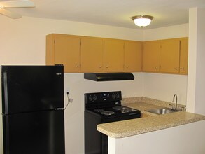 Oakdale Farms in Norfolk, VA - Building Photo - Building Photo