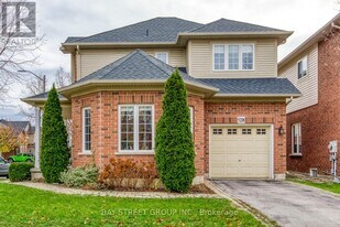 5218 Garland Crescent in Burlington, ON - Building Photo