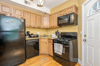 6721 N Lakewood Ave in Chicago, IL - Building Photo - Building Photo