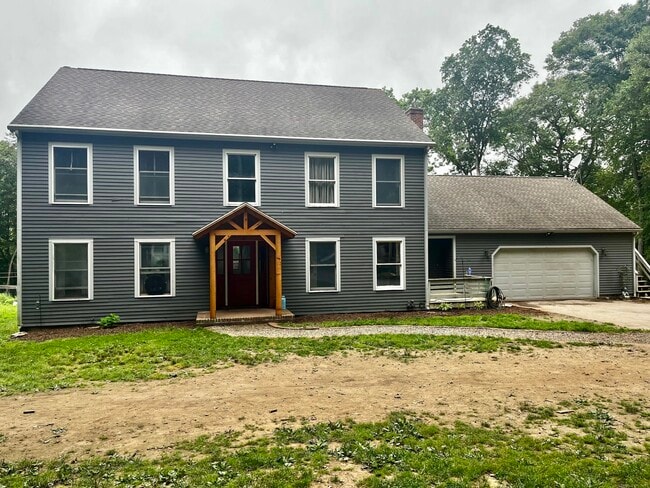 41 Branch Hill Rd in Preston, CT - Building Photo - Building Photo