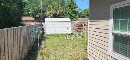 6107 W 1st Manor in Palatka, FL - Building Photo - Building Photo