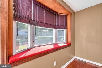 1466 Bluejay Rd in Roslyn, PA - Building Photo - Building Photo