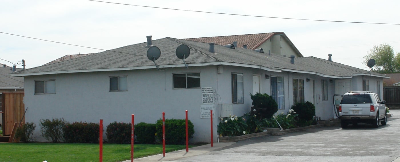 37191 Olive St in Newark, CA - Foto de edificio