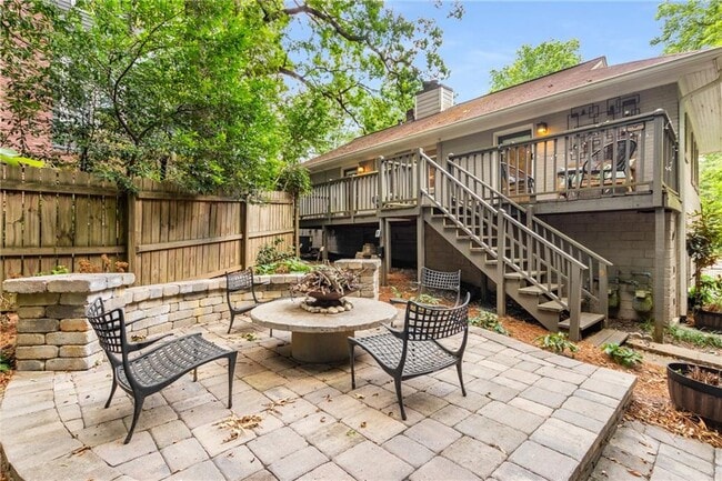 property at 119 Ashland Dr NE