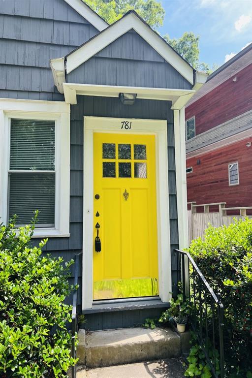 property at 781 Courtenay Dr NE