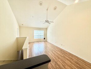 3202 Parkchester Square Blvd in Orlando, FL - Building Photo - Building Photo