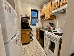 845 Beacon St, Unit 2E in Boston, MA - Building Photo - Building Photo