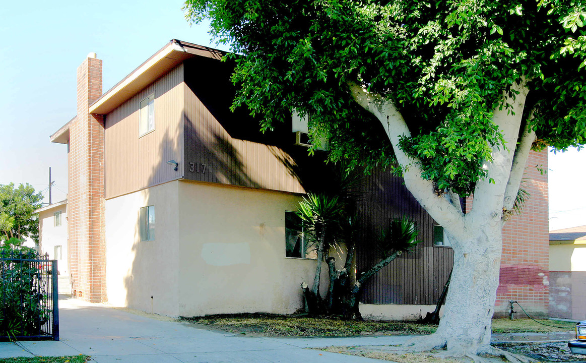 3175 Cherokee Ave in South Gate, CA - Foto de edificio