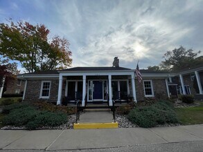 118 Evelyn Ln in Lake Geneva, WI - Foto de edificio - Building Photo