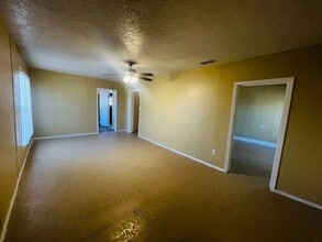 501 S Avenue B in Portales, NM - Building Photo - Building Photo
