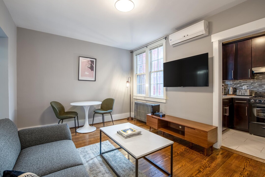 1728 Swann Street Northwest, Unit 1 in Washington, DC - Building Photo