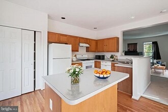 10340 Butternut Cir in Manassas, VA - Building Photo - Building Photo