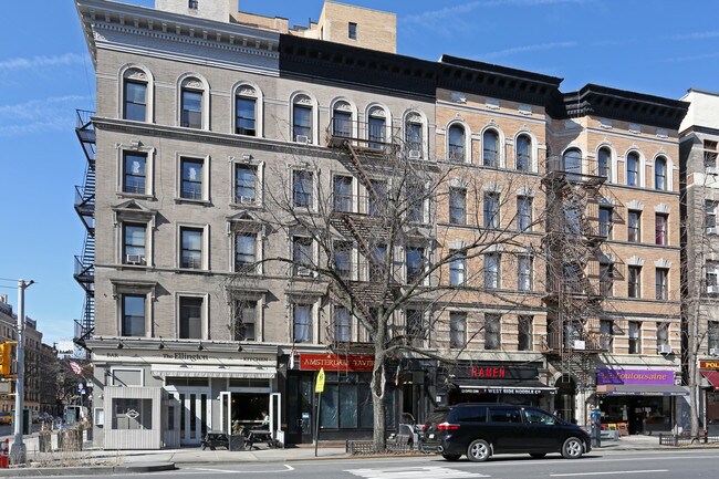938 Amsterdam Ave in New York, NY - Building Photo - Building Photo