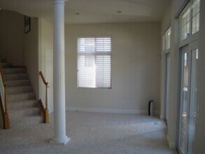 2375 132nd Ave SE in Bellevue, WA - Foto de edificio - Building Photo