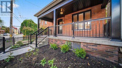 708 Wilson St in Hamilton, ON - Building Photo - Building Photo