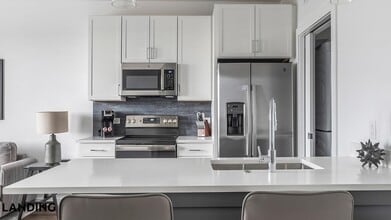 5511 Caprock Smt Dr, Unit 4303 in Bee Cave, TX - Building Photo - Building Photo