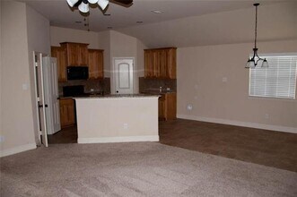 1426 Thibodaux Dr in Greenville, TX - Foto de edificio - Building Photo