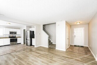 3149 Brandenburg Dr in Indianapolis, IN - Foto de edificio - Building Photo