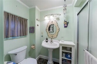 29 Eton Ave in Warwick, RI - Foto de edificio - Building Photo