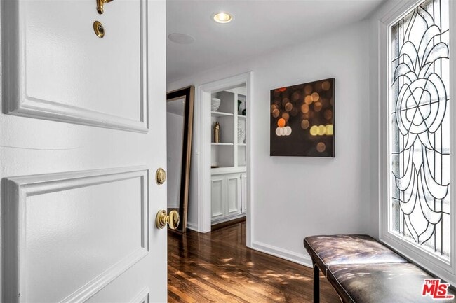 11745 Montana Ave in Los Angeles, CA - Building Photo - Building Photo