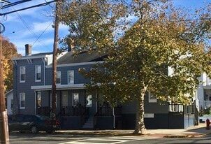 15 West Burlington Street, Unit 15 1/2 Prince St. in Bordentown, NJ - Building Photo