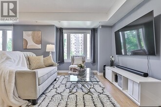 316 John St. in Markham, ON - Building Photo - Building Photo