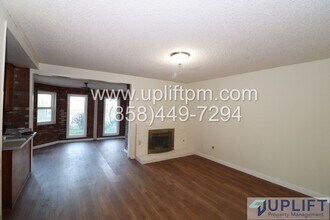2807 Ledgetop Pl in Spring Valley, CA - Building Photo - Building Photo