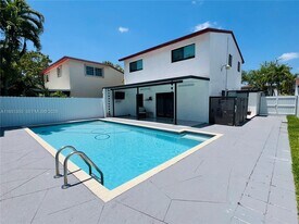 14720 SW 107th Terrace in Miami, FL - Building Photo