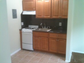 453 Glenbrook Road Apartments in Stamford, CT - Building Photo - Building Photo