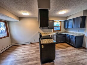 1438 Centennial Dr in Longmont, CO - Foto de edificio - Building Photo