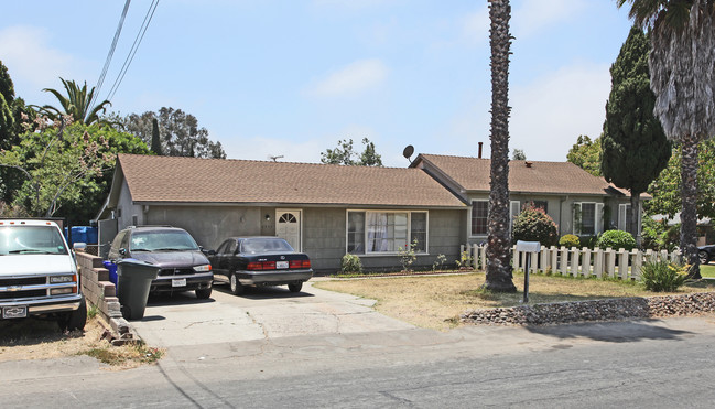 6945-6955 Hoffman Ave in La Mesa, CA - Building Photo - Building Photo